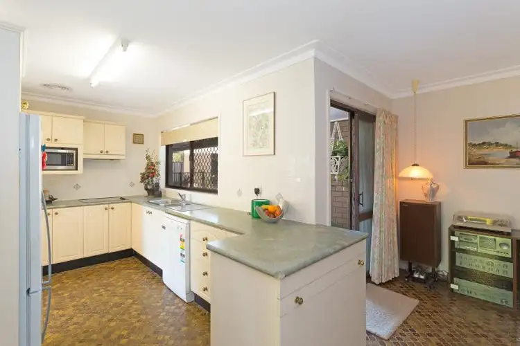 Fifth view of Homely house listing, 9 ENDEAVOUR ESP, Newport QLD 4020