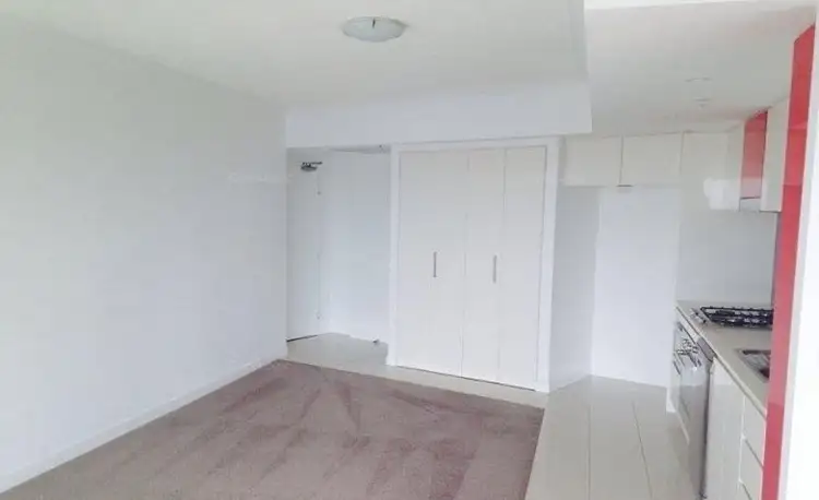 21707 5 Lawson Street, Southport QLD 4215