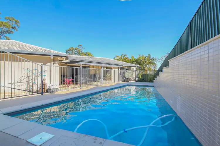 4 Kittani Crescent, Ashmore QLD 4214