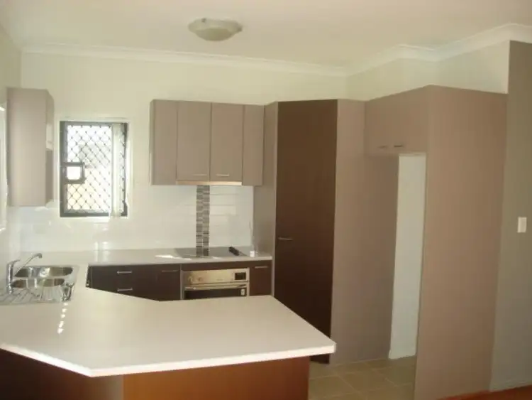 Sixth view of Homely townhouse listing, 2/42-44 Adelaide  St, Carina QLD 4152