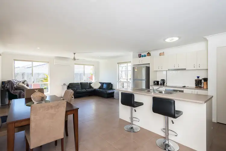 19 Pebbly Creek Crescent, Little Mountain QLD 4551