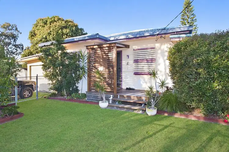 2 Sunshine Avenue, Tweed Heads South NSW 2486