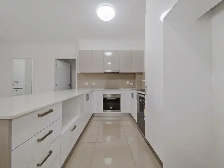 Third view of Homely unit listing, 6/12 Drayton Terrace, Wynnum QLD 4178