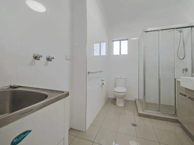 Sixth view of Homely unit listing, 6/12 Drayton Terrace, Wynnum QLD 4178