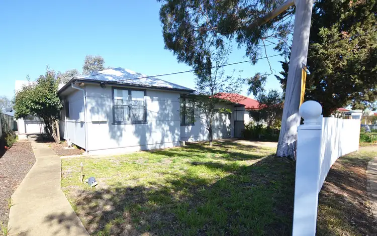Main view of Homely house listing, 8 Monash Crescent, Mount Austin NSW 2650