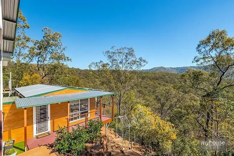 30 Gordon Crescent, Withcott QLD 4352
