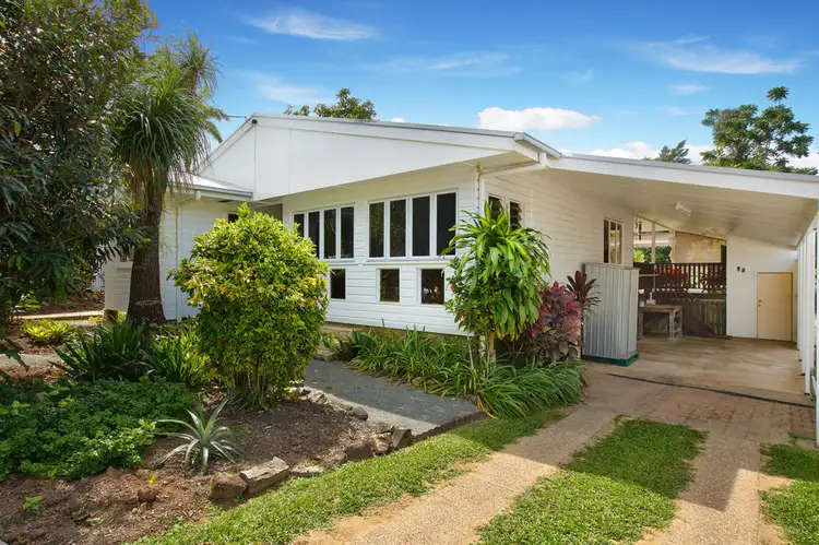 12 Fogarty Street, Whitfield QLD 4870