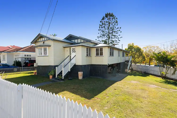 22 Gibson Crescent, Holland Park QLD 4121