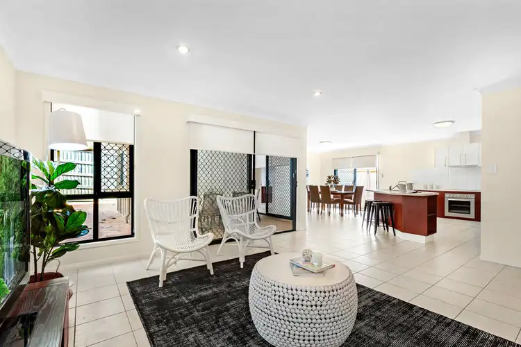 21 Freesia Close, Springfield Lakes QLD 4300