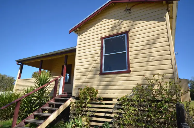 8 Hutchinson Street