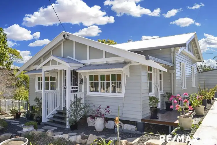 33 Cribb St, Sadliers Crossing QLD 4305