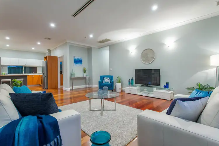81 Manning Road, Manning WA 6152
