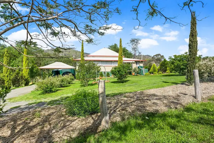 12815 New England Highway, Hodgson Vale QLD 4352