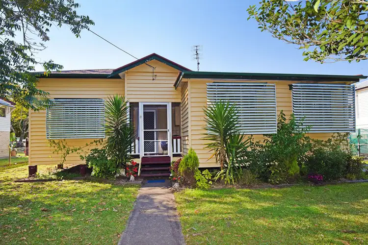 8 Railway Street, Landsborough QLD 4550