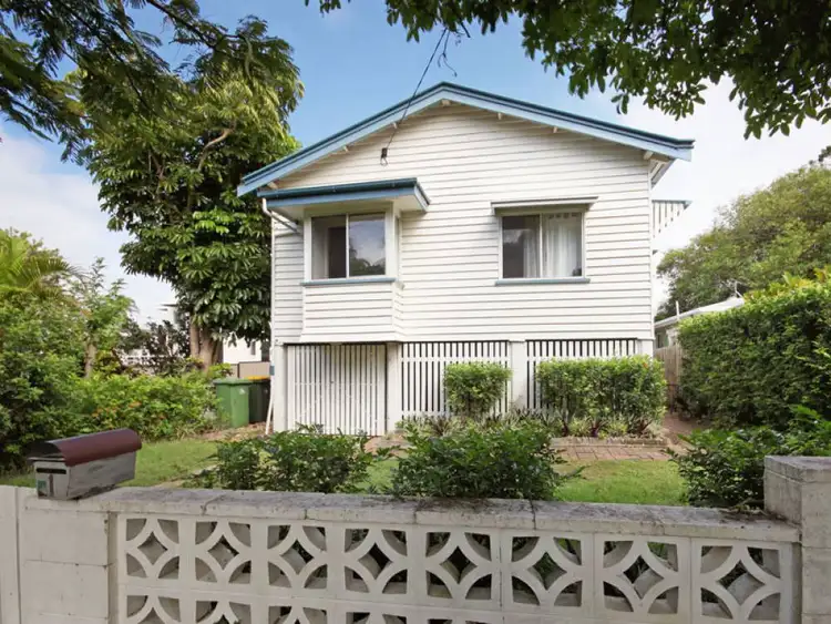 1 Mclennan Street, Woody Point QLD 4019