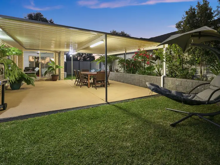 Second view of Homely house listing, 8 Jacqueline Place, Wynnum West QLD 4178