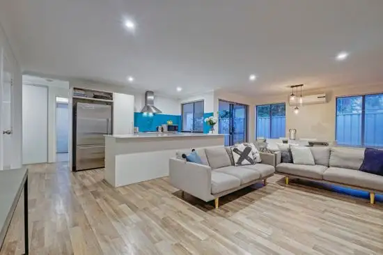 146A Woodside St, Doubleview WA 6018