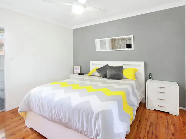 Sixth view of Homely house listing, 5 Fontana Close, St Clair NSW 2759