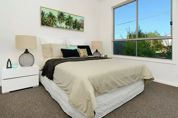 Sixth view of Homely unit listing, 1 / 19 Pickwick St, Cannon Hill QLD 4170