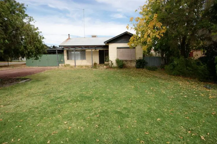 224 Henry Street, Deniliquin NSW 2710
