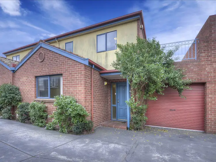 2/111 Melville Rd, Brunswick West VIC 3055