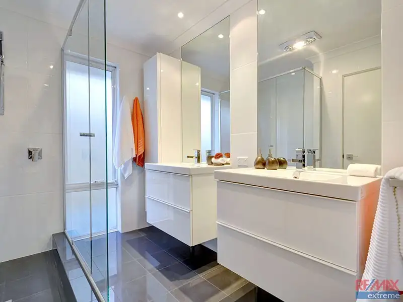 Main view of Homely house listing, 1/116 Elliot Road, Hocking WA 6065