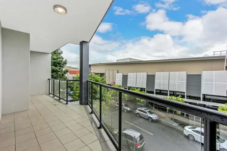 Second view of Homely unit listing, 302/16-20 Sanders Street, Upper Mount Gravatt QLD 4122