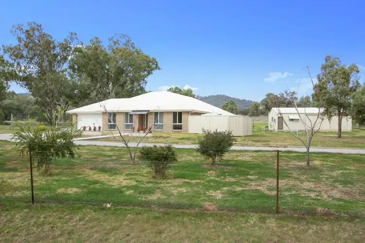 132 Martins Lane, Tamworth NSW 2340