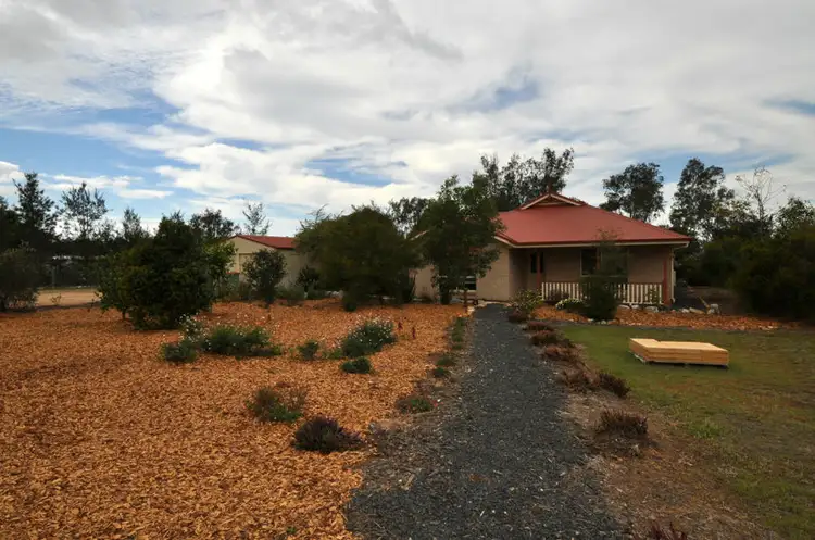 8 Fitzpatrick Court, Lake Clarendon QLD 4343