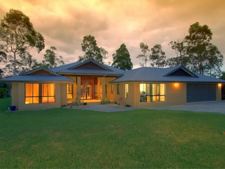 27 Hibbertia Ct, New Beith QLD 4124