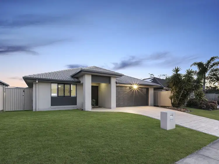 113 Ropley Road, Wynnum West QLD 4178