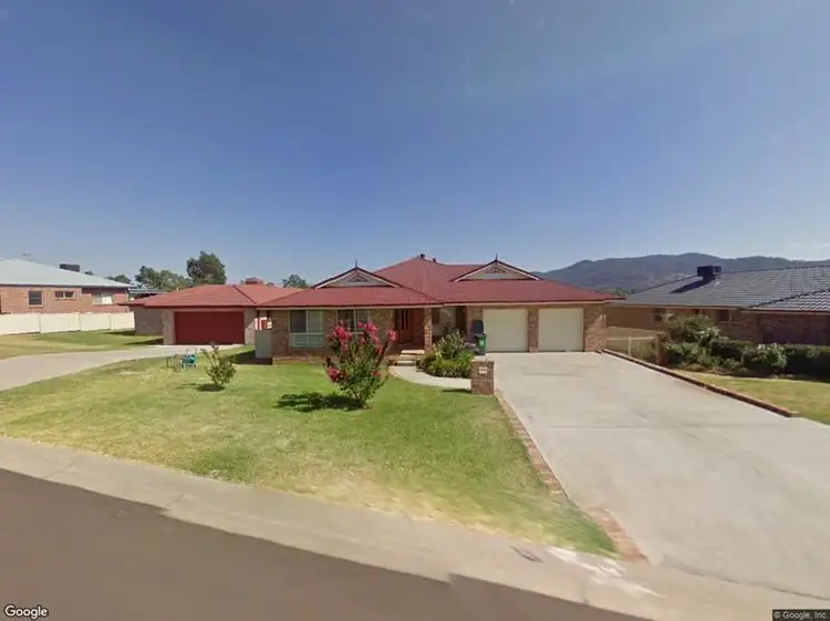 42 Peregrine Avenue, Tamworth NSW 2340