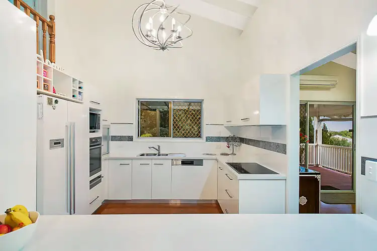 Sixth view of Homely house listing, 4 Roderic Court, Mount Lofty QLD 4350