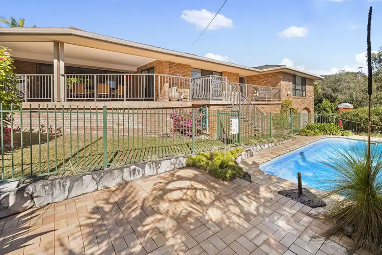 6 Hibiscus Avenue, Sapphire Beach NSW 2450
