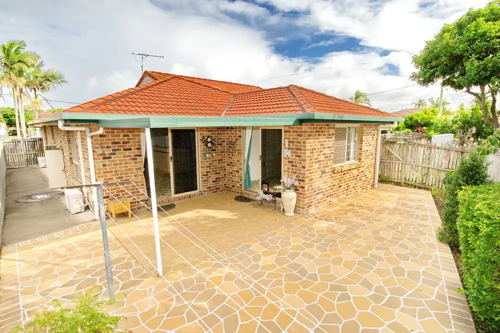 Main view of Homely unit listing, 4/77 Ronald Street, Wynnum QLD 4178