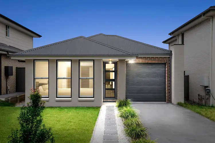 172 Jubilee Drive, Jordan Springs NSW 2747
