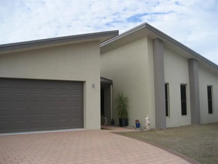 4 Leslie, Gladstone Central QLD 4680