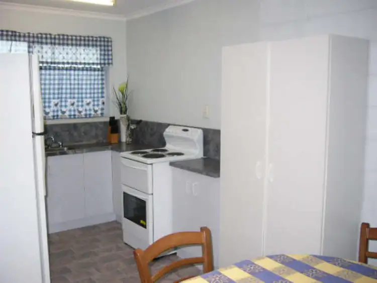 Fifth view of Homely house listing, 2/7 Eden Street, Gladstone Central QLD 4680