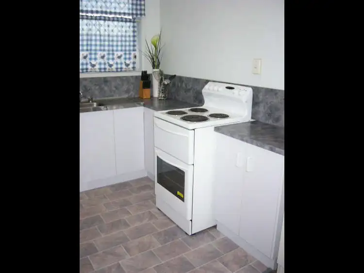 Sixth view of Homely house listing, 2/7 Eden Street, Gladstone Central QLD 4680