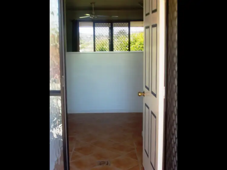 Fifth view of Homely house listing, 4 Kings Court,, Gladstone Central QLD 4680