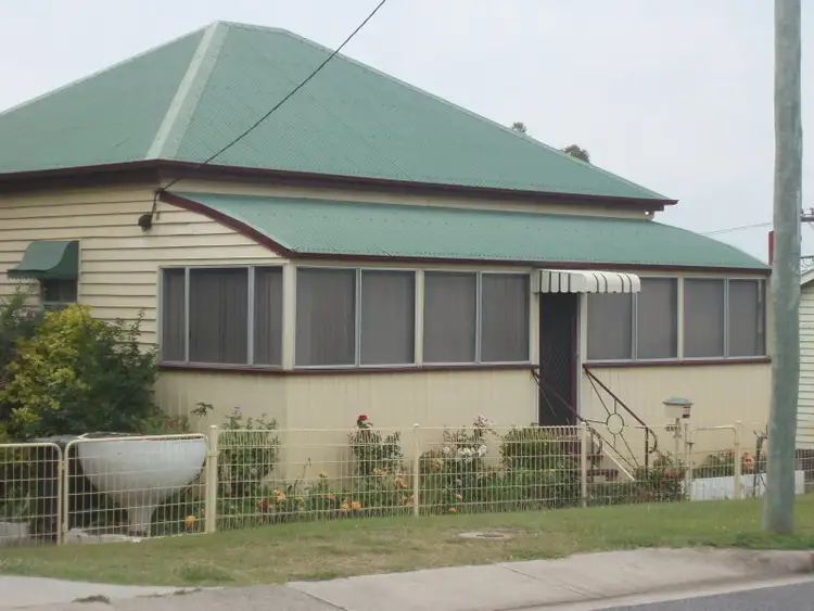 5 Rollo Street, Gladstone Central QLD 4680