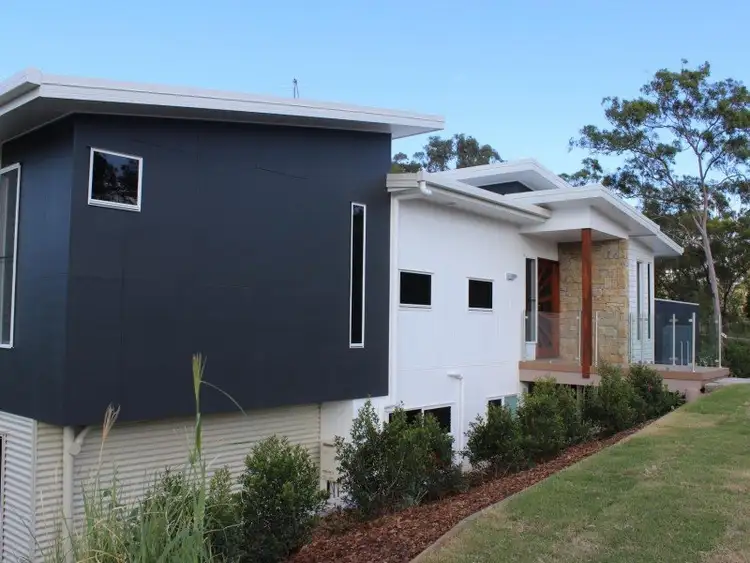 22 West Ridge Crescent, West Gladstone QLD 4680