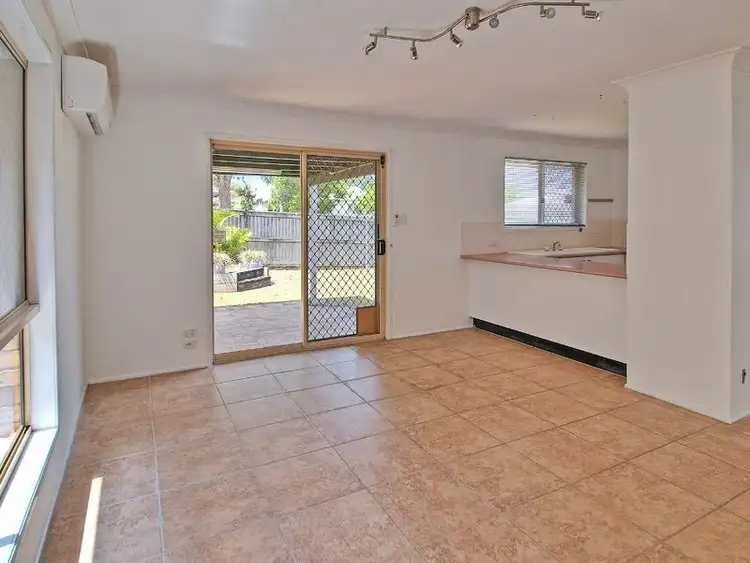 70 Oldbury Pl, Forest Lake QLD 4078