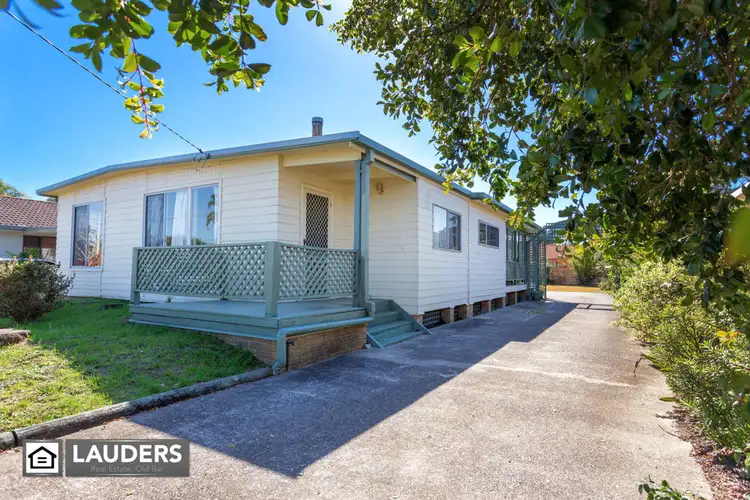 13 Farleigh St, Old Bar NSW 2430