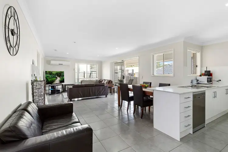 14 Honeypot Avenue, Springfield Lakes QLD 4300