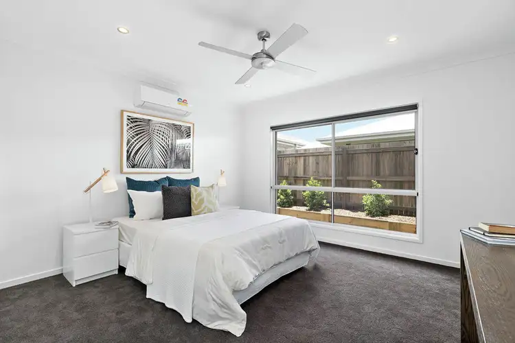 15 Dunlop Crescent, Caloundra West QLD 4551