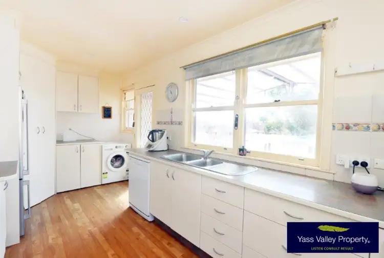 Fifth view of Homely house listing, 6 Townsend Place, Yass NSW 2582