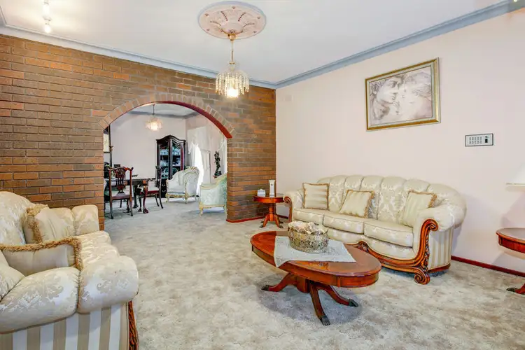 Fifth view of Homely house listing, 2 Hotchkiss Way, Keilor Downs VIC 3038