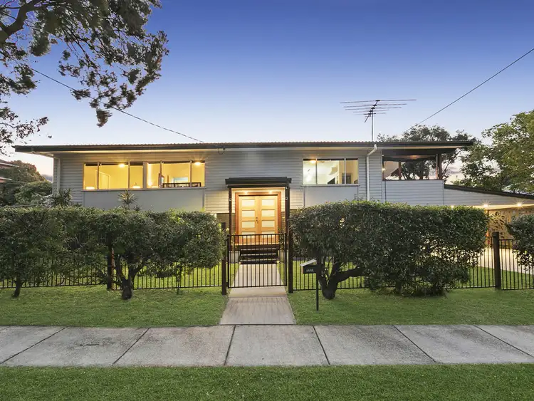 54 Kitchener Street, Wynnum QLD 4178