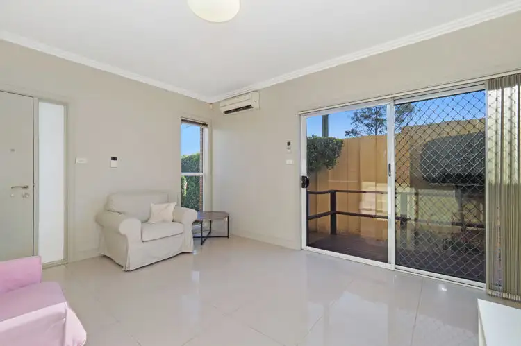 Fourth view of Homely townhouse listing, 6/79 Woodpark Road, Woodpark NSW 2164
